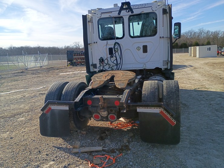 freightliner-cascadia-125-image-8