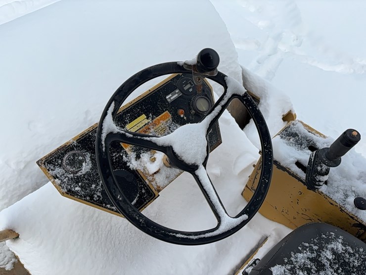 2016-caterpillar-cs-563c-image-13