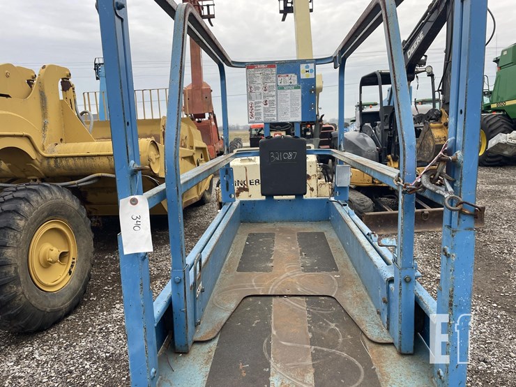 genie-gs1930-image-4