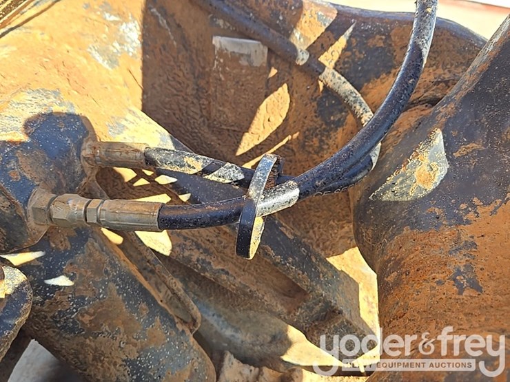 2021-case-cx210-lc-image-62