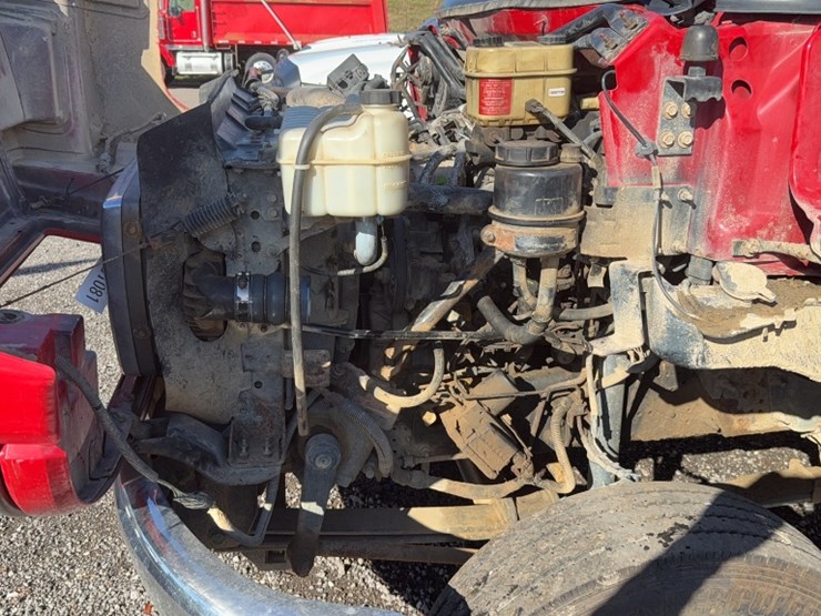 #2203-•-2005-gmc-c4500-truck-image-19