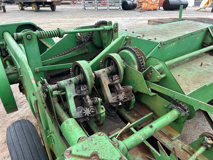 john-deere-24t-image-6