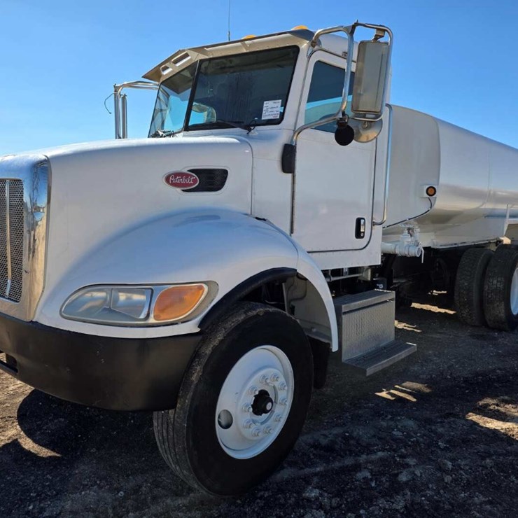 2009 PETERBILT 340
