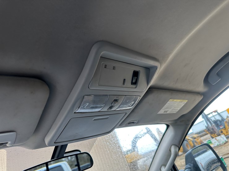 2019-nissan-titan-image-10