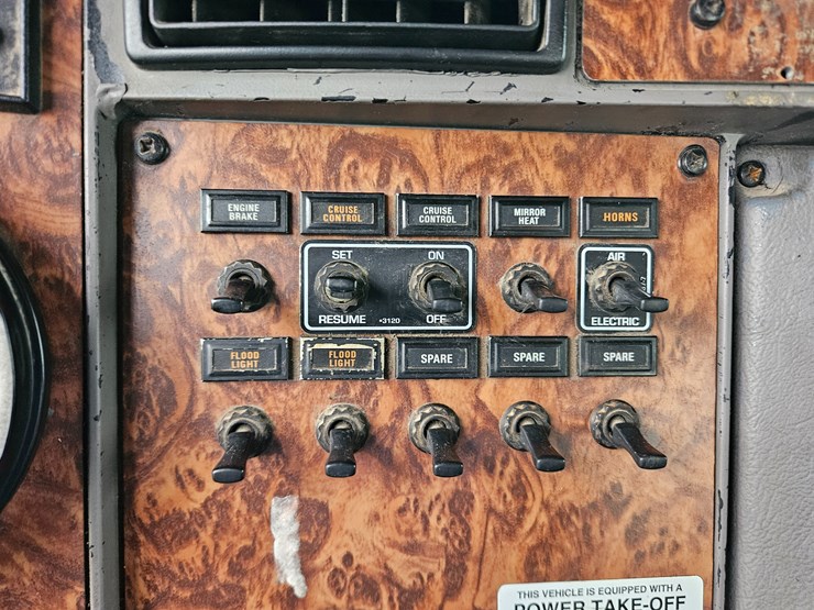 kenworth-t300-image-58