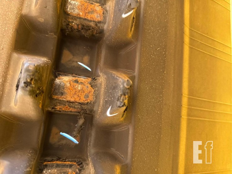 2022-caterpillar-299d3-image-12