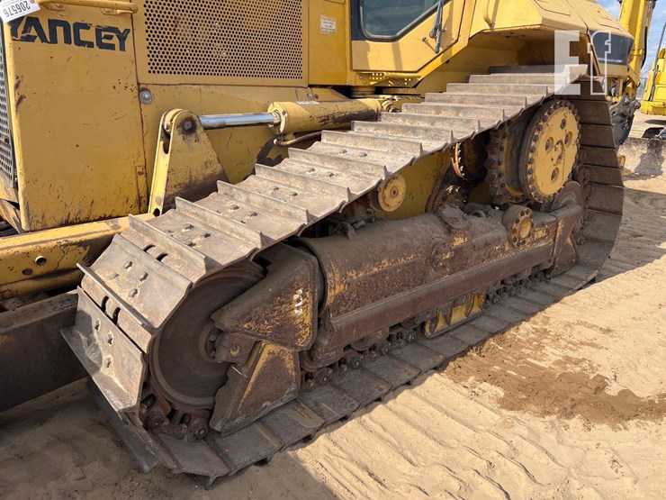 caterpillar-d6m-image-9