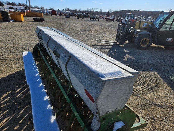 john-deere-10-image-15