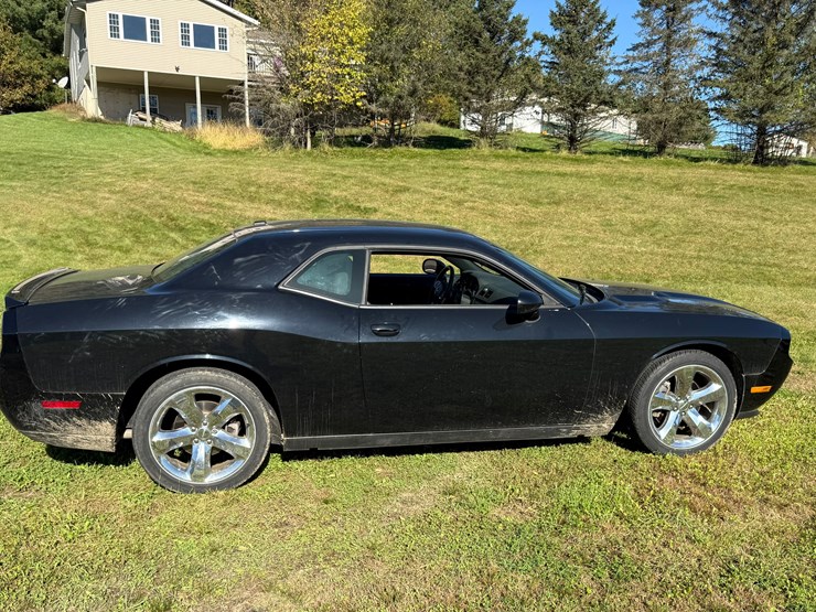 #1735-•-2013-dodge-challenger-(wi-title-in-delay)-(black-river-falls,-wi)-image-5