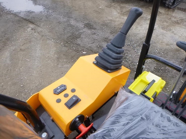 2025-vicsec-vc15-hydraulic-excavator-image-21