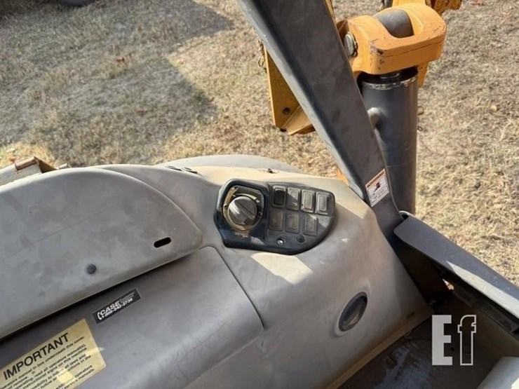 2014-case-580n-image-17