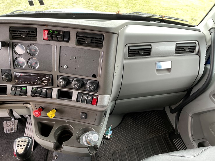 kenworth-t680-image-56