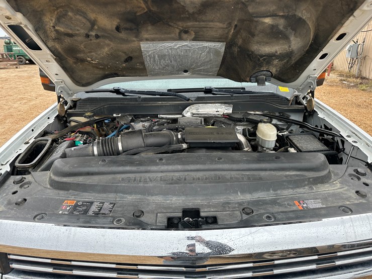 2017-chevrolet-3500hd-image-52