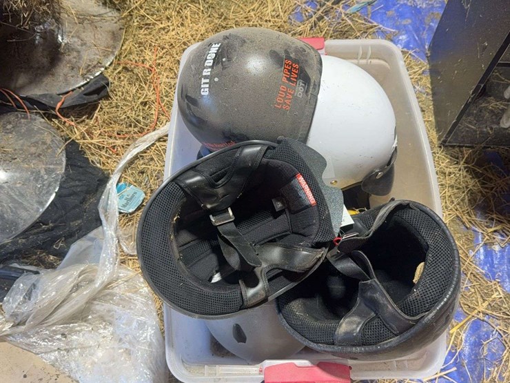 assortment-of-bike-helmets-image-1