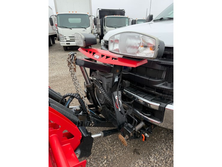 2022-ford-f550-image-8