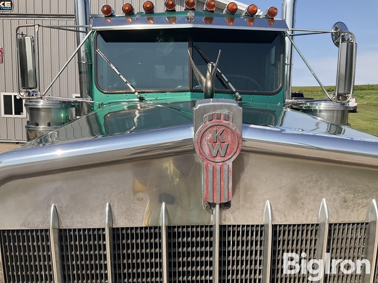 kenworth-w900-image-14