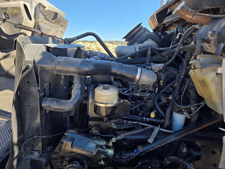 2006-kenworth-t300-image-11