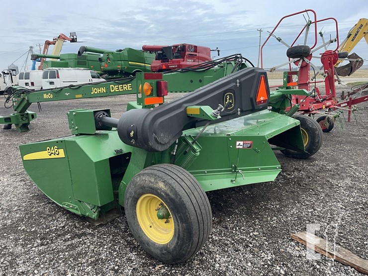 2018-john-deere-946-image-10
