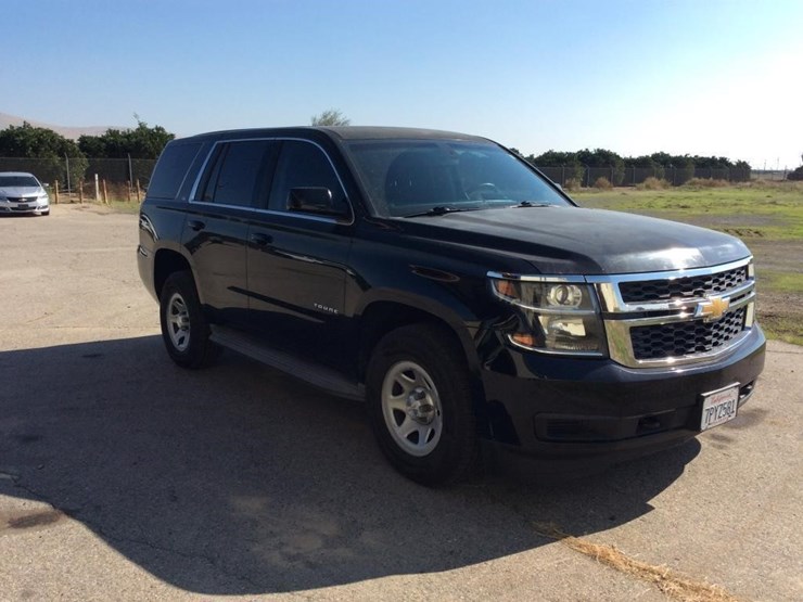 2016-chevrolet-tahoe-image-2