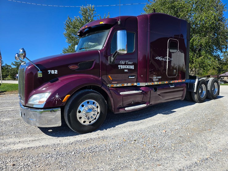 peterbilt-579-image-4