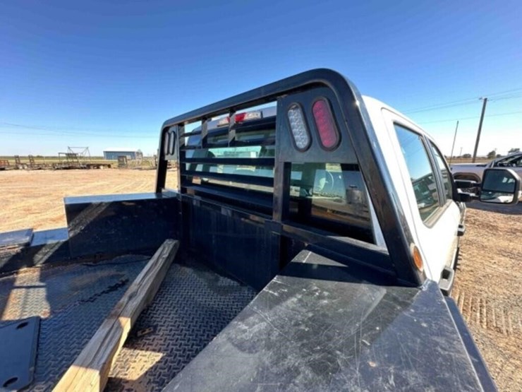 2023-ford-f350-image-31