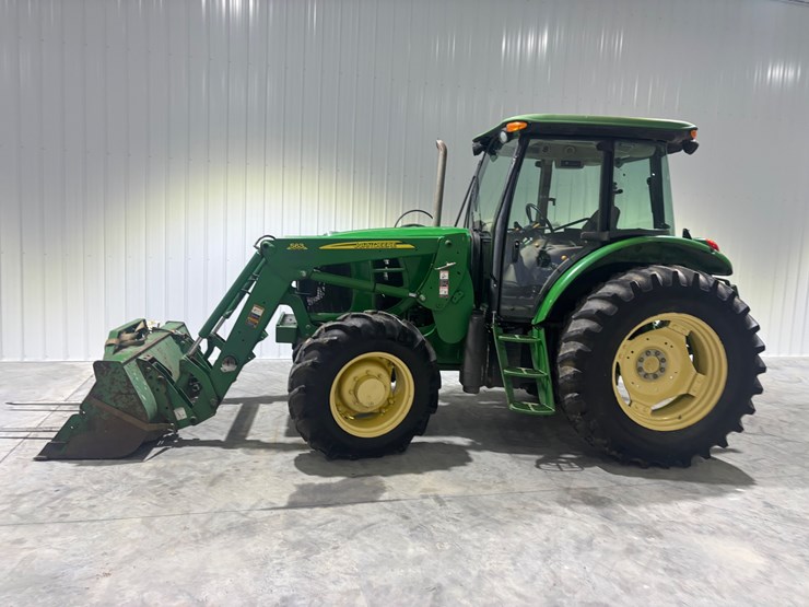 john-deere-6115d-image-1