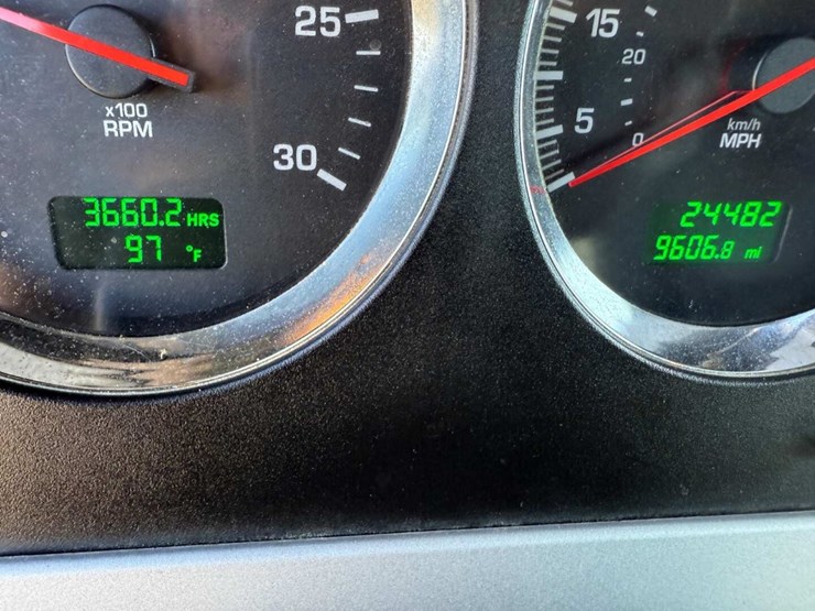 2018-kenworth-t800-image-36