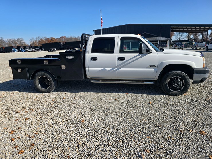 chevrolet-silverado-3500-image-33