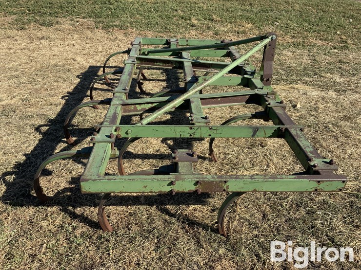 john-deere-3-pt.-chisel-image-4