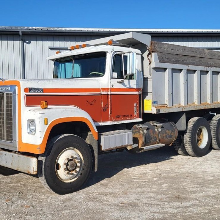 1979 INTERNATIONAL TRANSTAR 4300