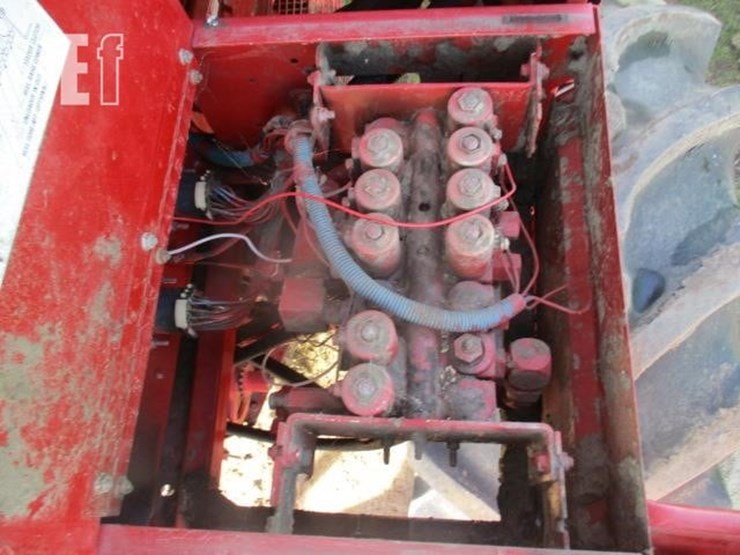 case-ih-1688-image-23