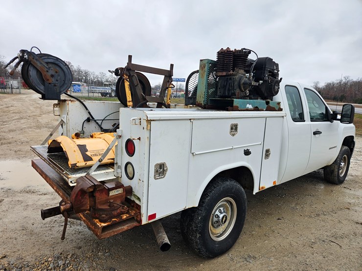chevrolet-silverado-2500-image-15