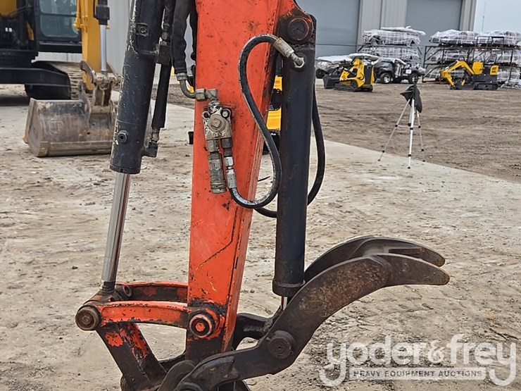 2017-kubota-u35-4-image-40