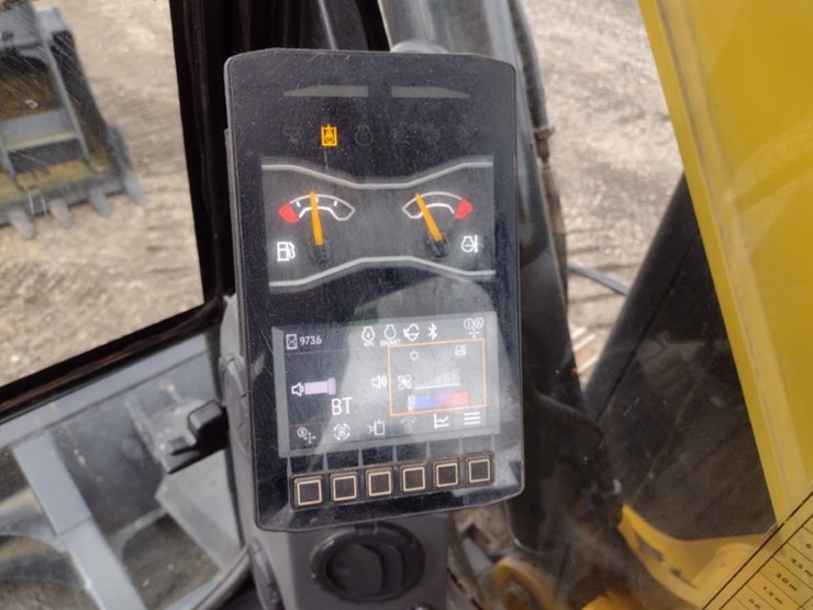 caterpillar-307.5-image-7