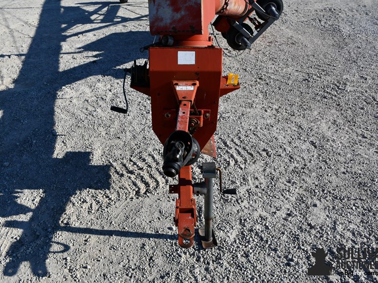 buhler-farm-king-y1070tm-10"x70'-swing-away-auger-image-9