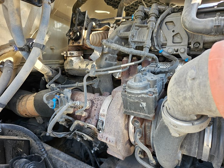 2021-kenworth-t680-image-107