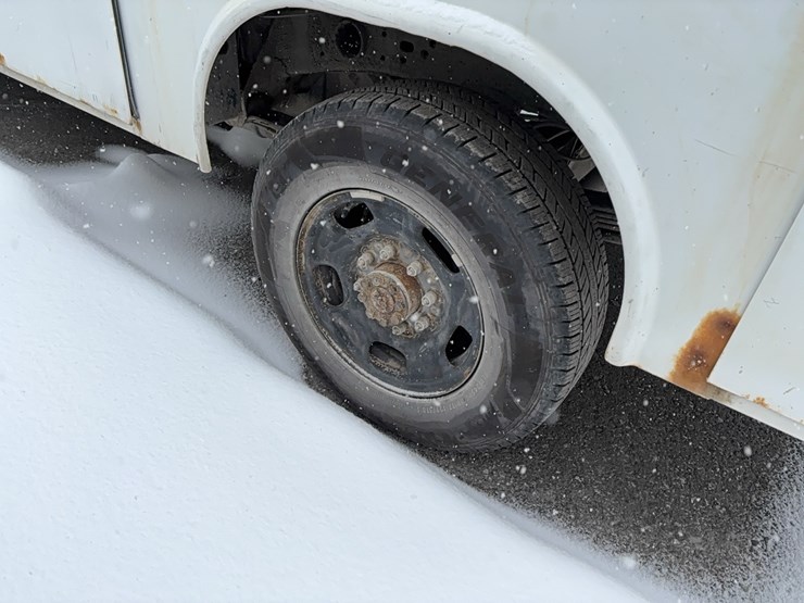 2016-chevrolet-2500hd-image-10