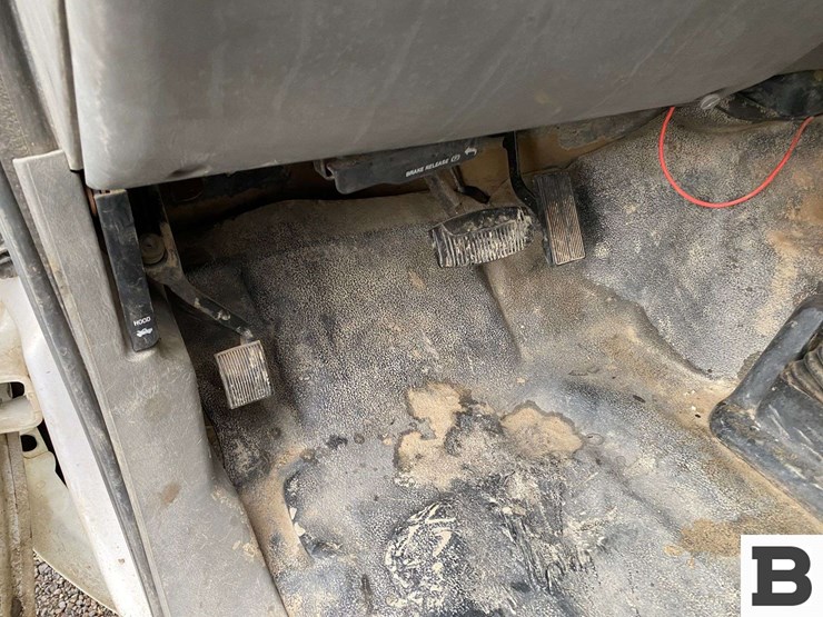 2004-ford-f350-image-31