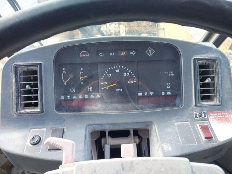 john-deere-444-image-9