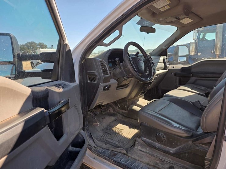 2019-ford-f350-image-9