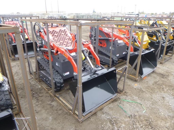 2025-agt-ysrt14-skid-steer-track-loader-image-2