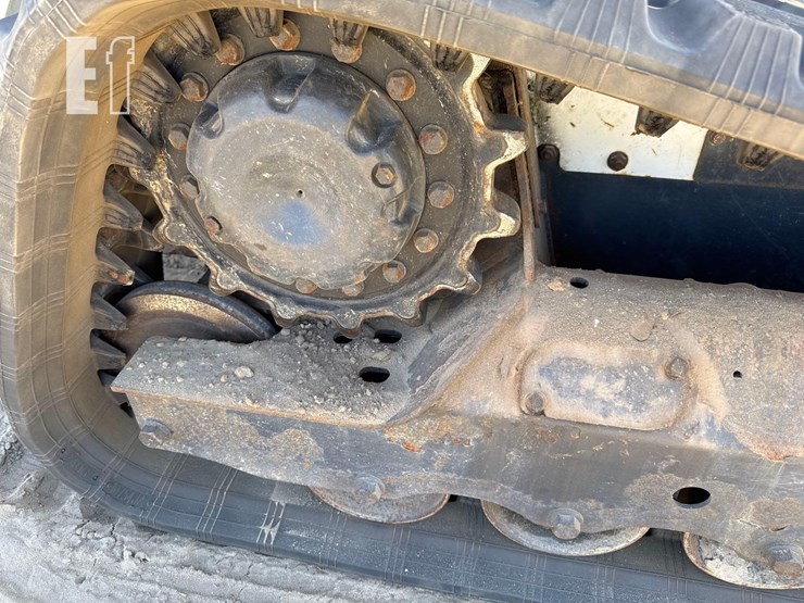 2019-bobcat-t590-image-16