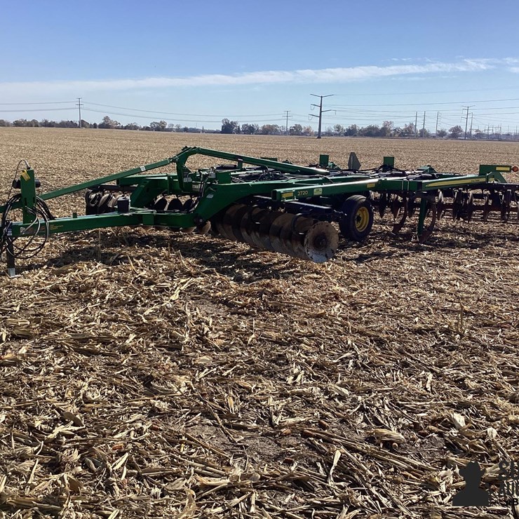 2013 JOHN DEERE 2720