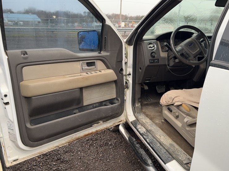 2010-ford-f150-image-19