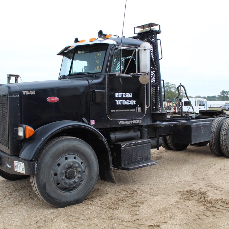 #203 • 1992 PETERBILT WINCH TRUCK