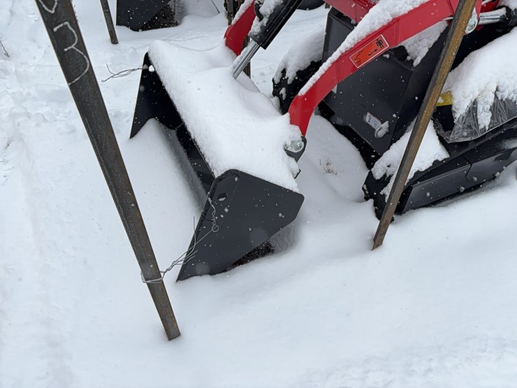 new-agt-ysrt14-mini-track-loader-image-9