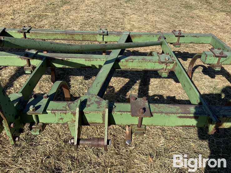 john-deere-3-pt.-chisel-image-15