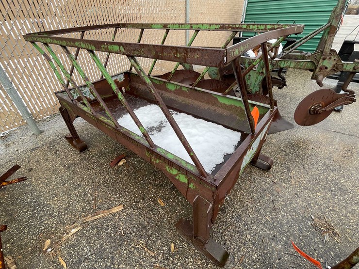 #6107-•-bale-feeder-(o12)-image-4