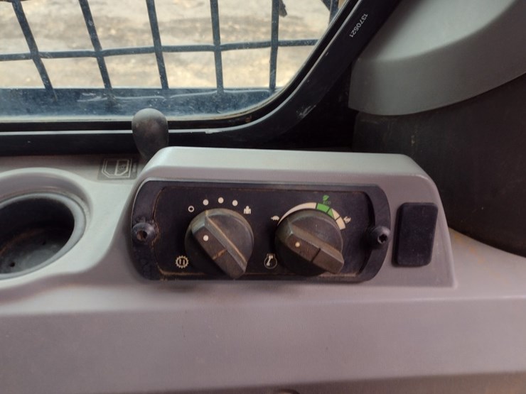 caterpillar-d7e-lgp-image-11