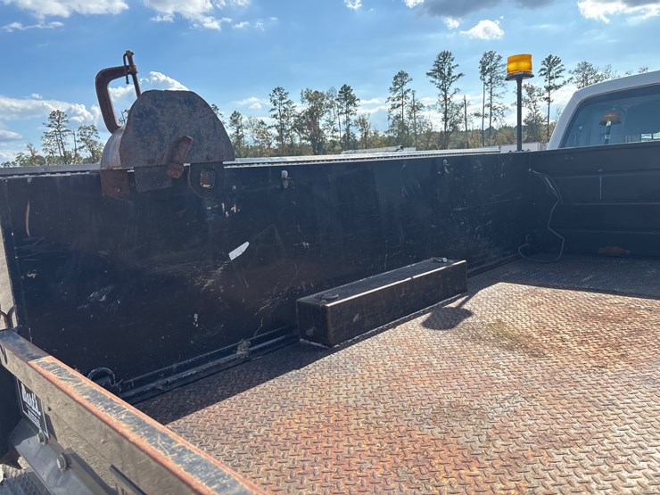 2011-ford-f550-image-6